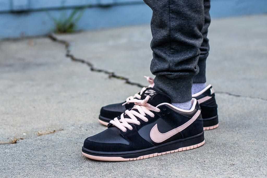 Dunk Low SB "Black Coral" (SEMINOVO)